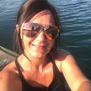 Meet your Posher, Lee ann